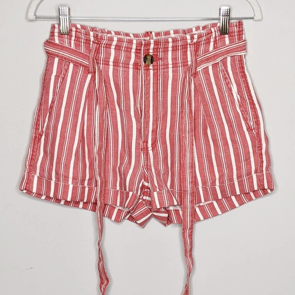 AEO • Red White Linen High Waist Paper Bag Shorts - Picture 3 of 9